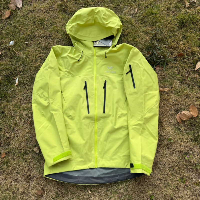 Jaqueta Arc'teryx Alpha SV 7 - Verde Lima
