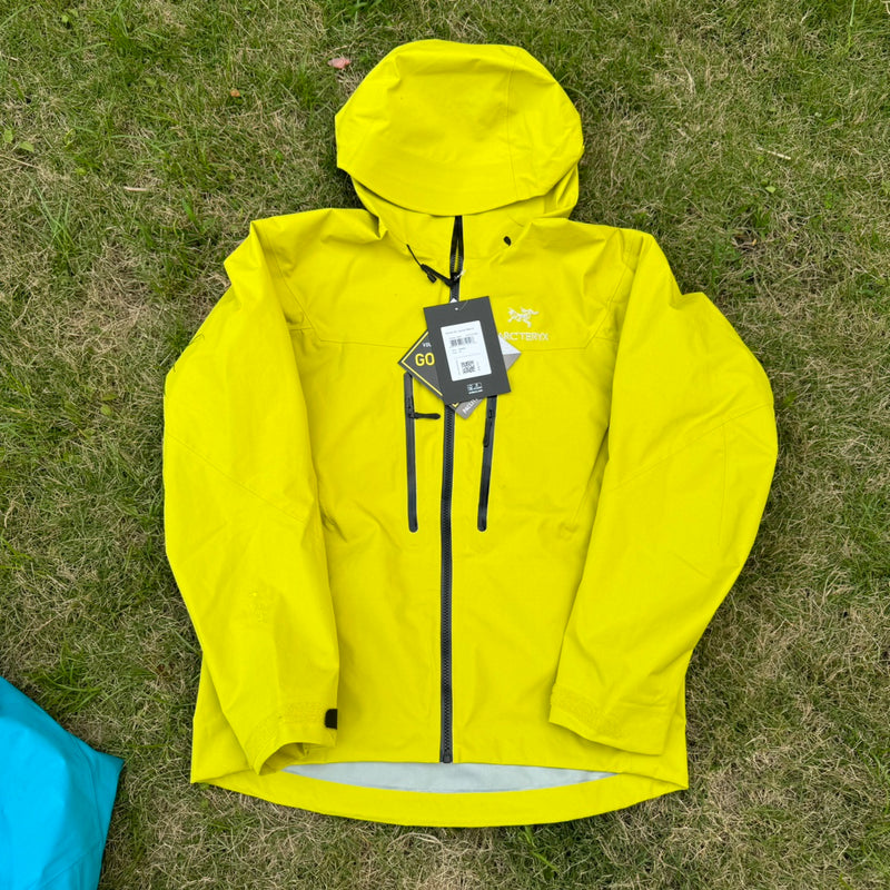 Jaqueta Arc'teryx Alpha SV 7 - Amarelo Néon