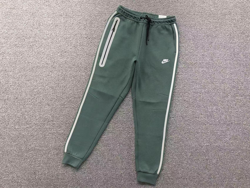 Conjunto Nike Tech Fleece - Verde (Refletiva)