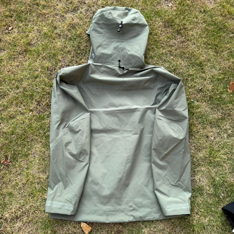 Jaqueta Arc'teryx Alpha SV 7 - Cinza