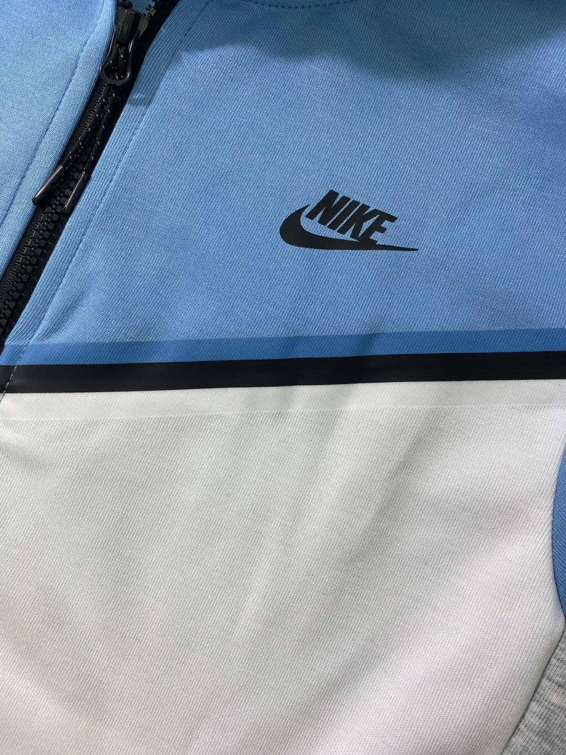 Conjunto Nike Tech Fleece - Azul e Branco