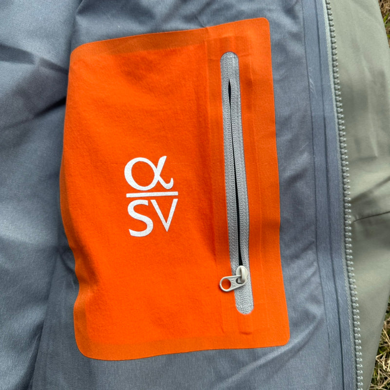 Jaqueta Arc'teryx Alpha SV 7 - Cinza