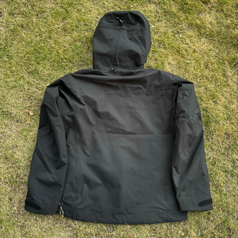 Jaqueta Arc'teryx Alpha SV 7 - Preto