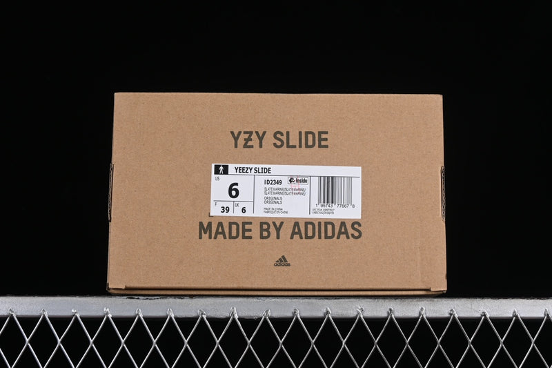 Adidas Yeezy Slide "Nuvem"