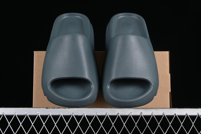 Adidas Yeezy Slide "Onyx"