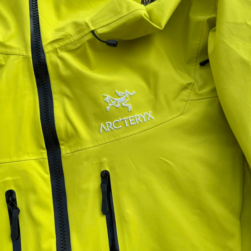 Jaqueta Arc'teryx Alpha SV 7 - Amarelo Néon