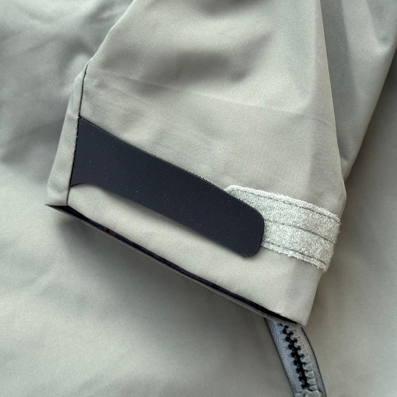 Jaqueta Arc'teryx Alpha SV 7 - Cinza